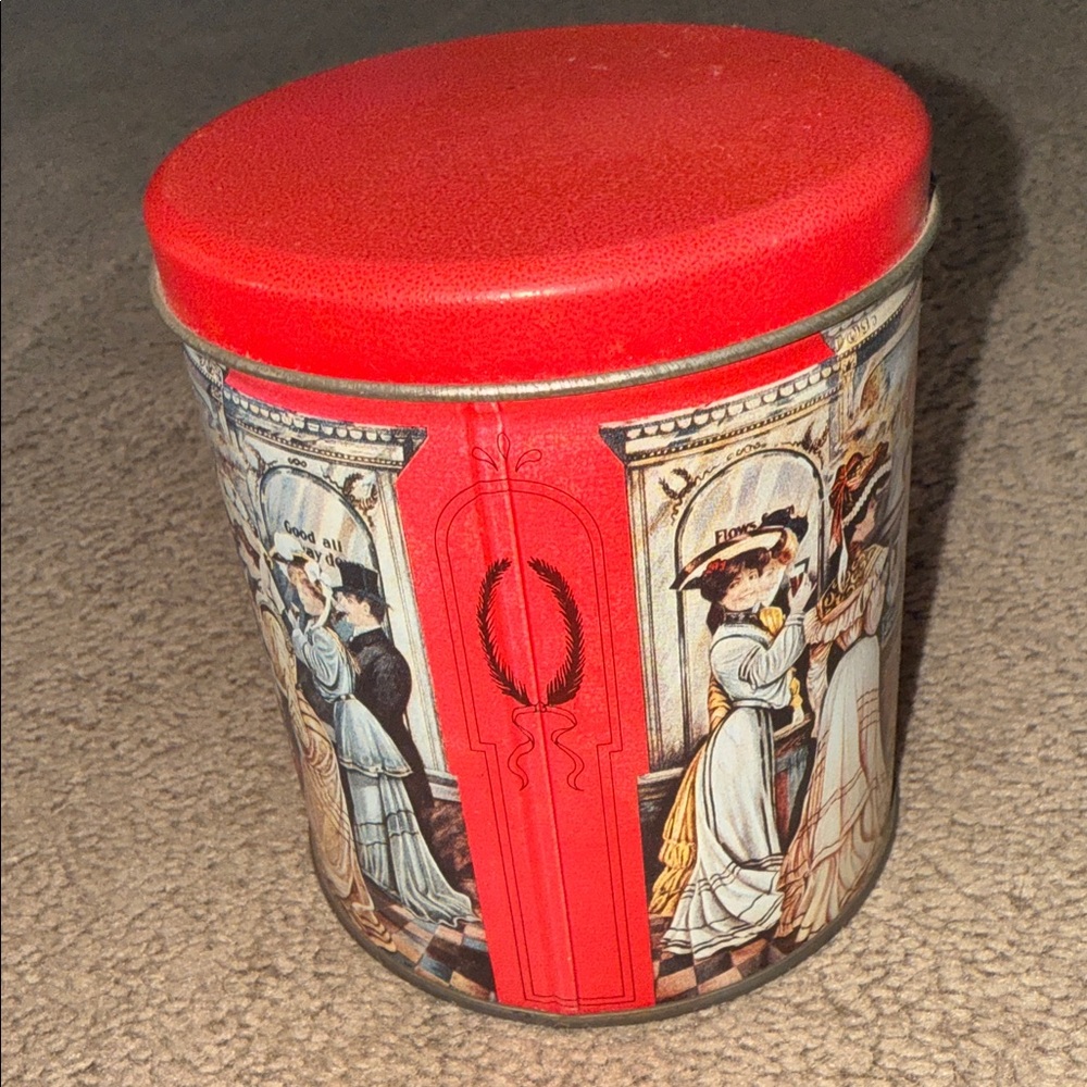 Coca-Cola Decorative Tin with Red Top - Picture 6 of 12